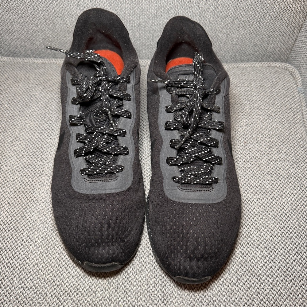 Nike Air Max Modern SE running shoes in black with a speckled midsole mens sz 11